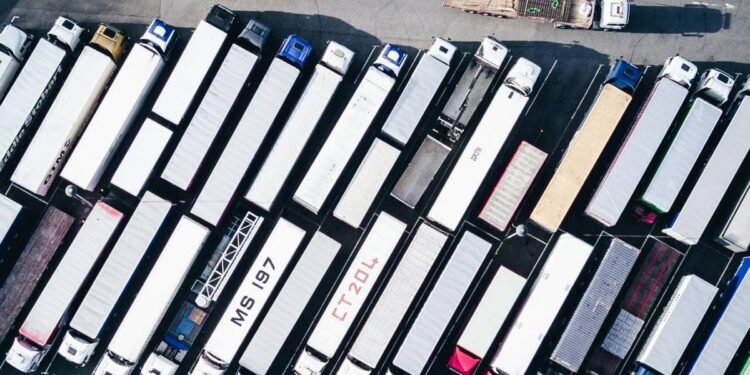 Vocabulário logístico internacional: termos que confundem quem trabalha com operações globais