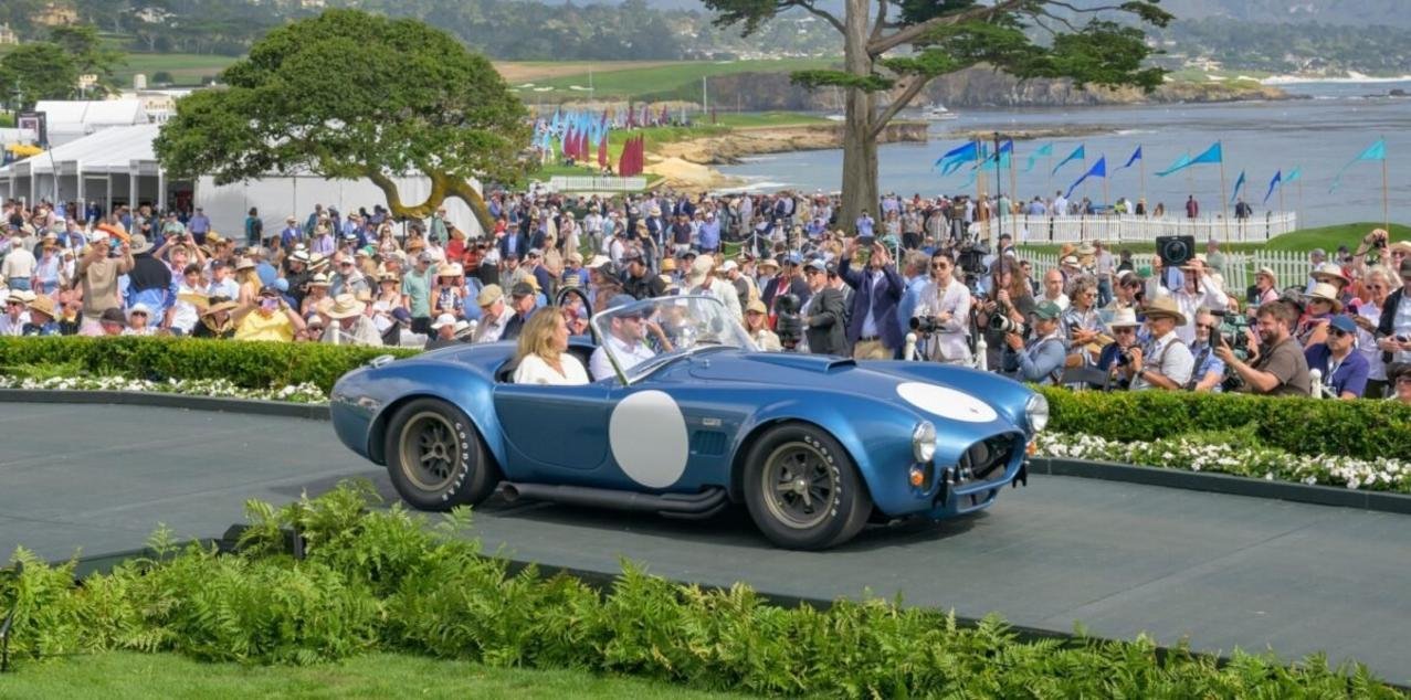 Shelby Cobra Daytona Coupe de 1964 em leilão