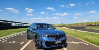 BMW iX3 em ação