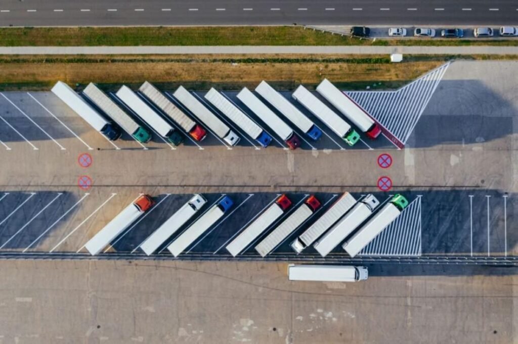 Caminhões em operação