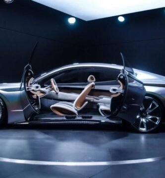 Imagem representativa da indústria automotiva com tecnologia