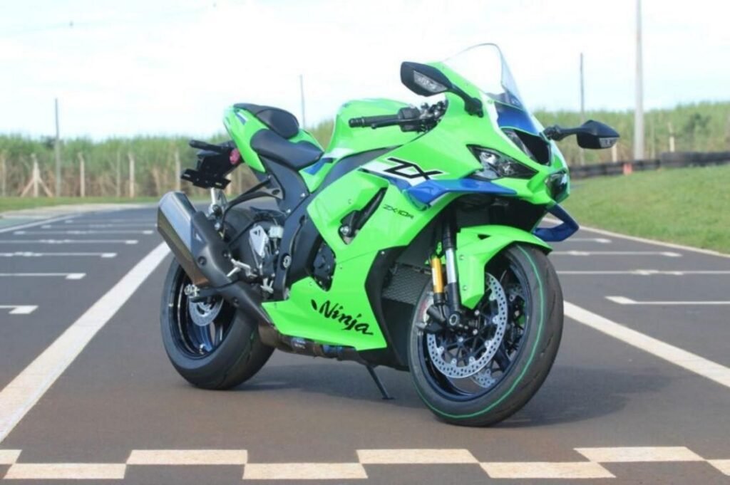 Kawasaki Ninja ZX-10R 2027 em destaque