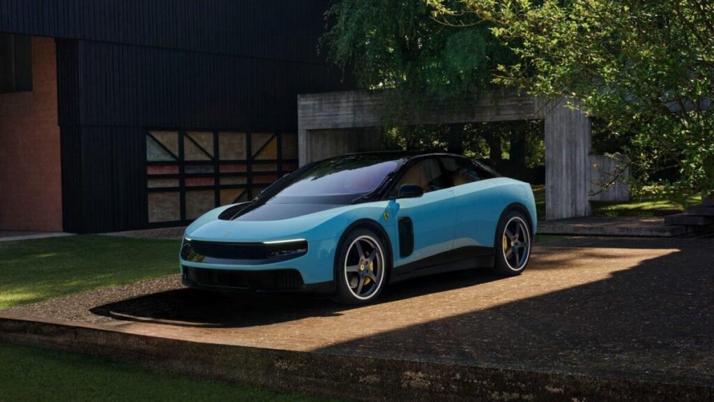 Ferrari Luce elétrica