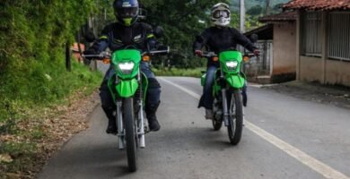 Kawasaki KLX230 2027 em destaque