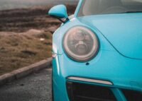 Ilustração da parceria entre Porsche e TCS