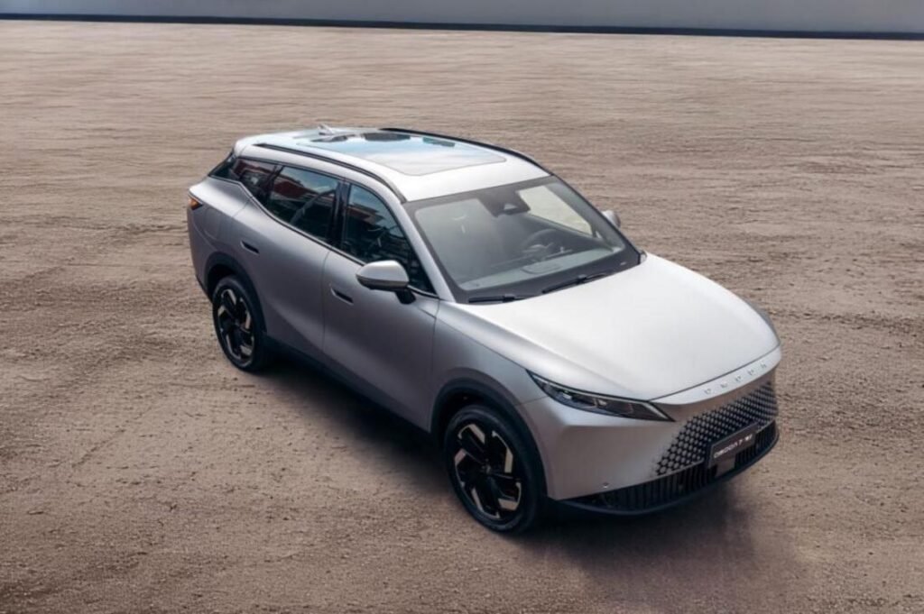 Omoda 7 SUV híbrido