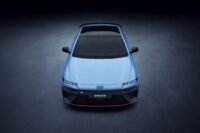 Veículo híbrido da Hyundai em destaque