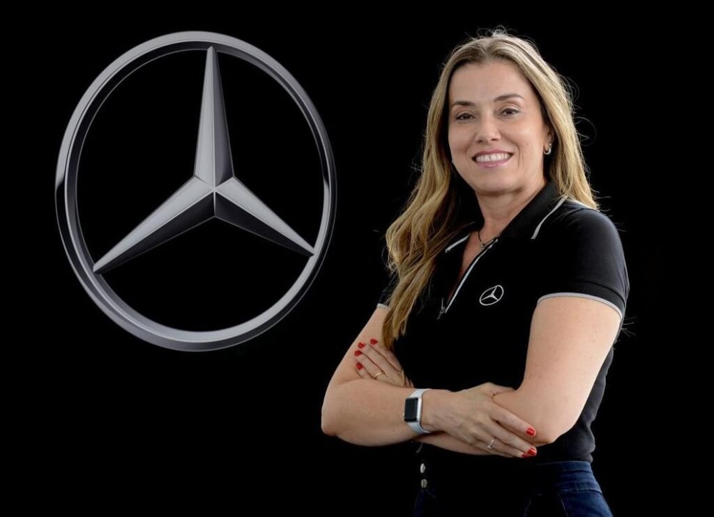 Jaqueline Marzola nova diretora da Mercedes-Benz