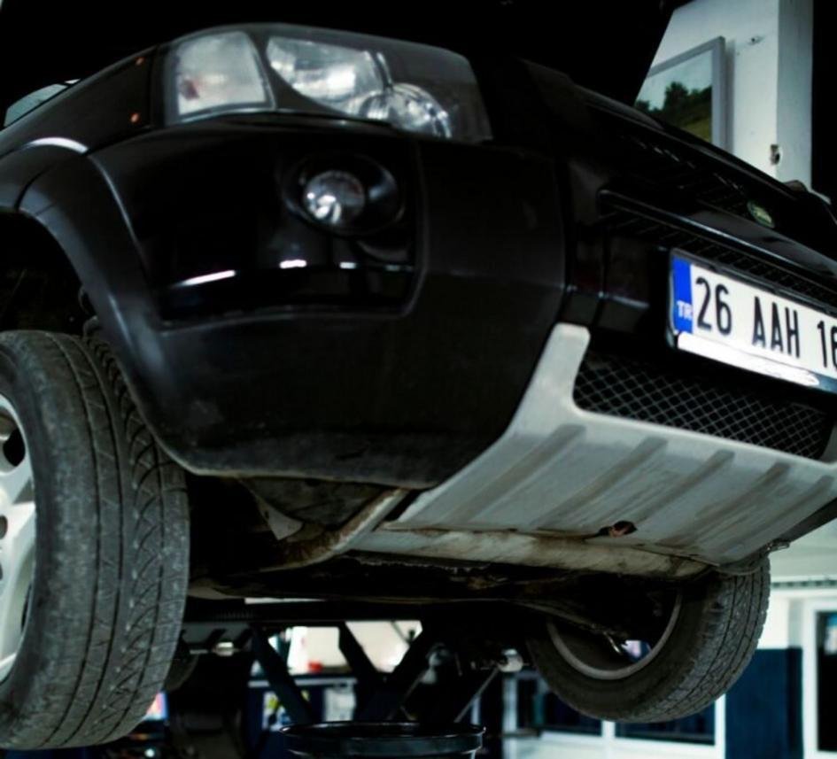 Automóveis em reparo