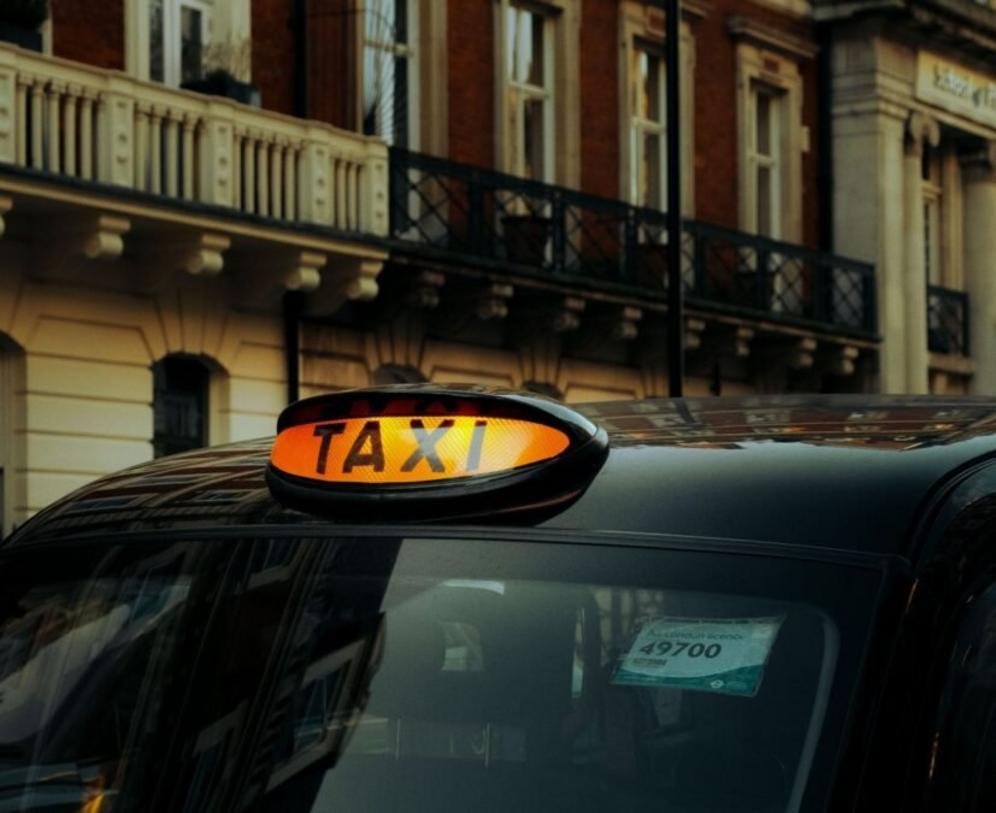 Testes de táxis autônomos em Londres