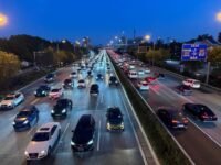 Imagem representativa de inspeção automotiva na China