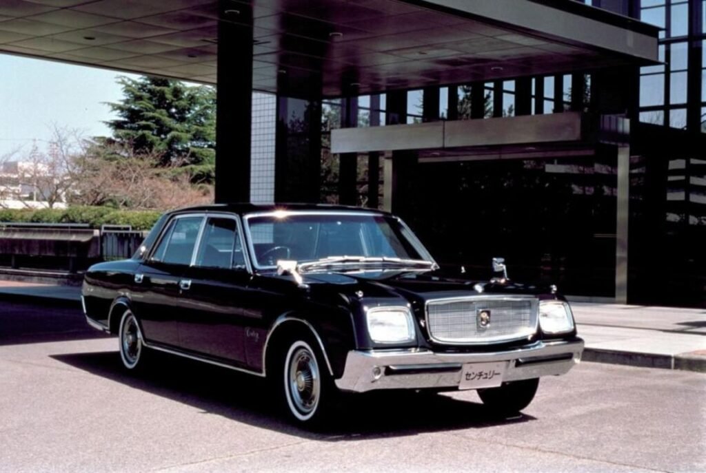 Toyota Century em destaque