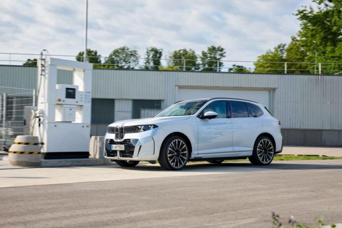 BMW iX5 Hydrogen durante testes