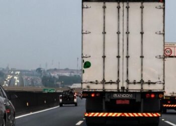 Ilustração sobre Regulamentação de Transporte