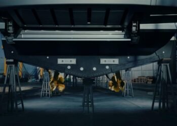 Demonstração do sistema híbrido da Volvo Penta