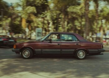 Chevrolet Opala em movimento