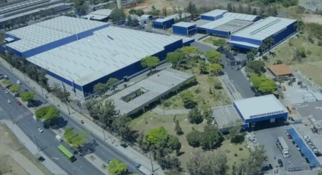Transformação de caminhões da Mercedes-Benz