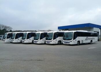 Iveco Bus 17-280 durante operação
