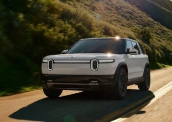 Rivian R2 em recall