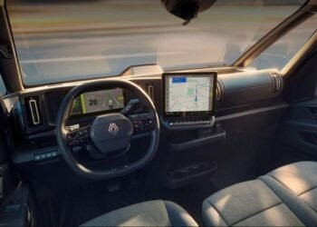 Painel digital do Renault Trafic E-Tech Electric