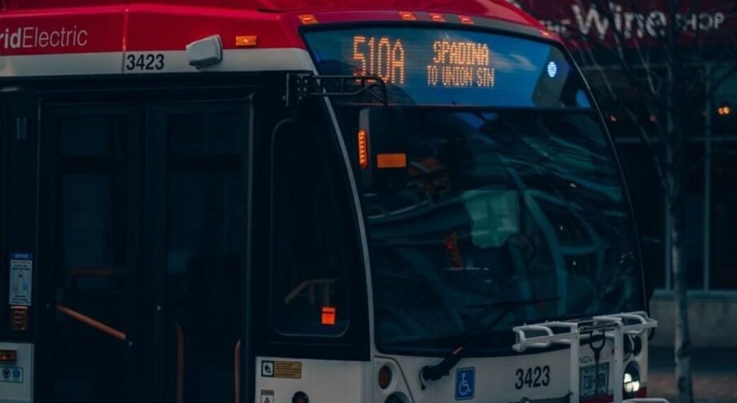 Ônibus eletrificados em operação