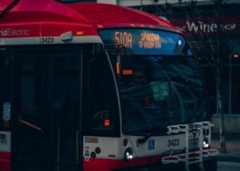Ônibus eletrificados em operação