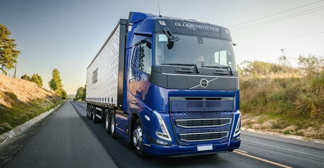 Inovações de segurança da Volvo na Fenatran 2026