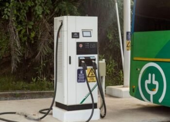 Ônibus elétrico em operação com sistema de climatização