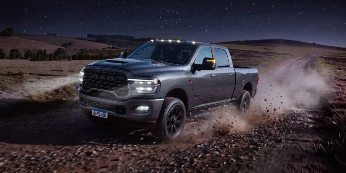 Picape Ram 2500 Laramie Night Edition