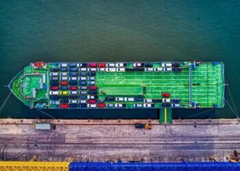 imagem ilustrativa sobre sobretaxa aos carros importados